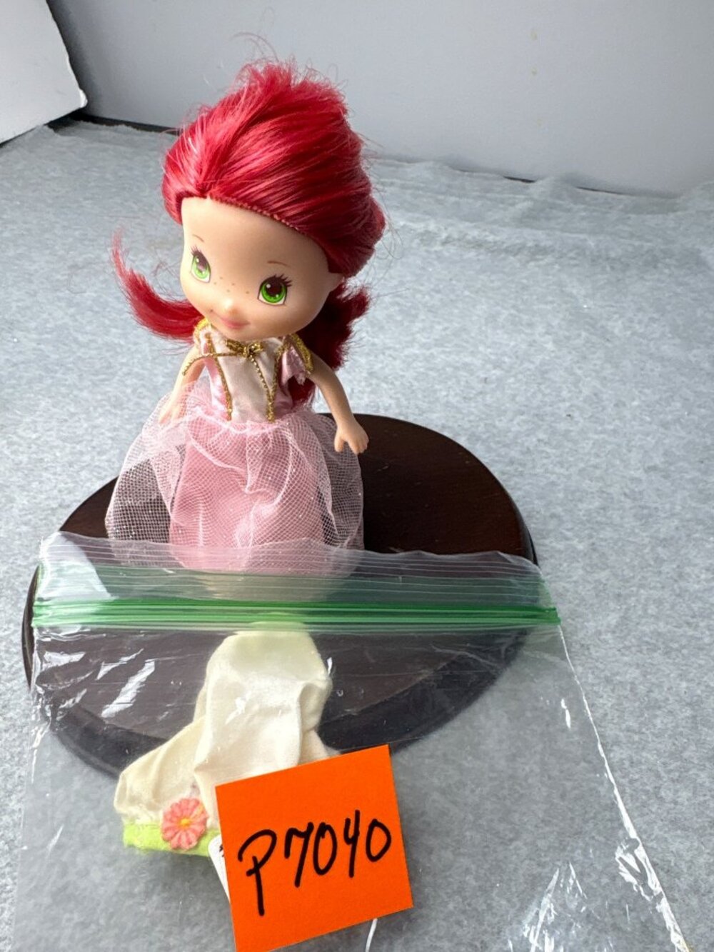 2008 Hasbro Strawberry Shortcake Mini Doll Red Hair Pink Outfit 6" - Picture 12 of 14